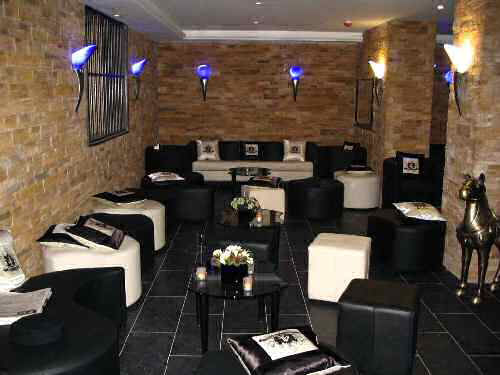 coutrhouse_hotel