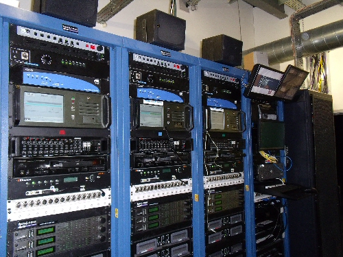 BOothles cinema rack